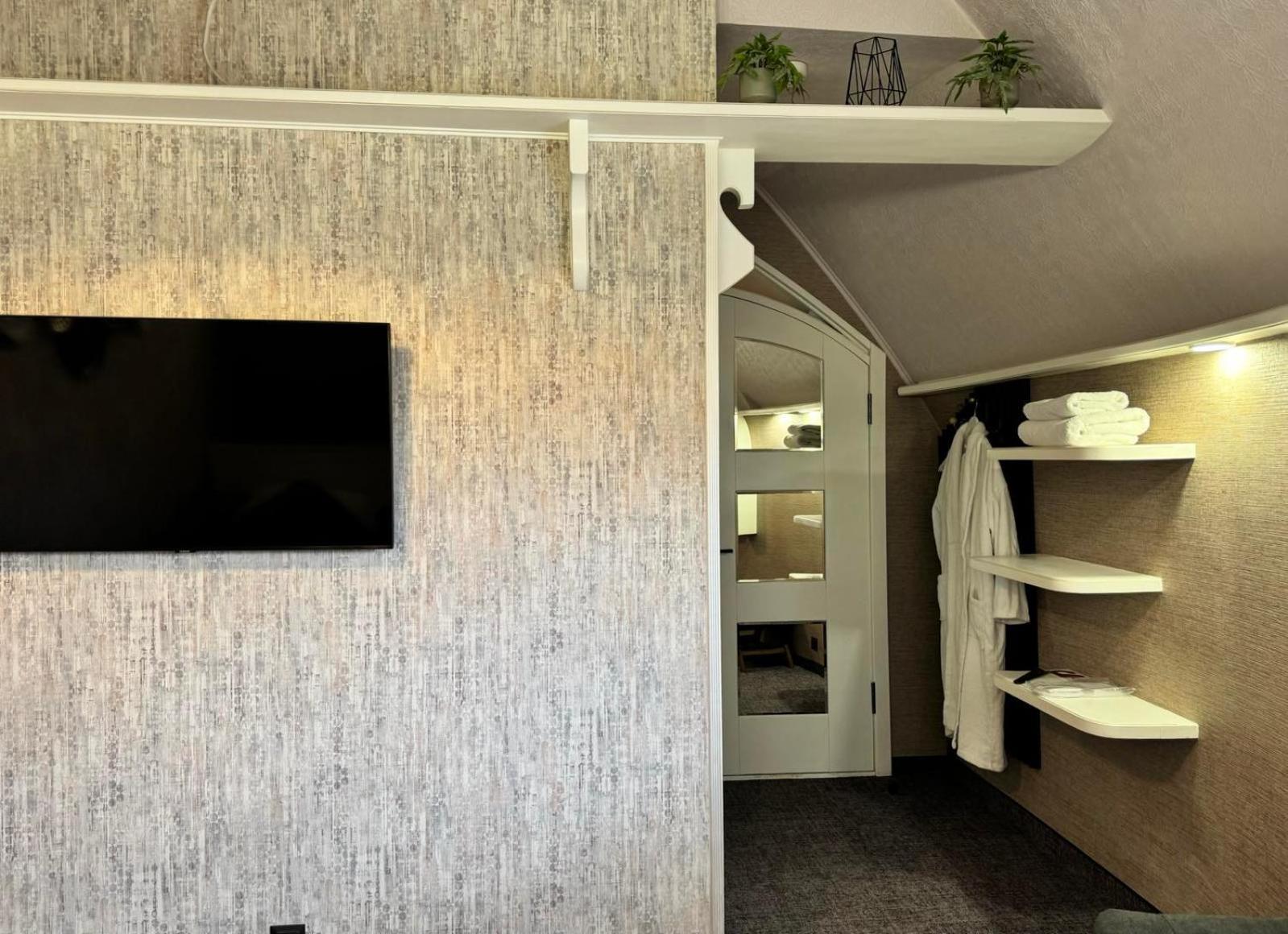 Hotel Veles Zolotonosa Kültér fotó