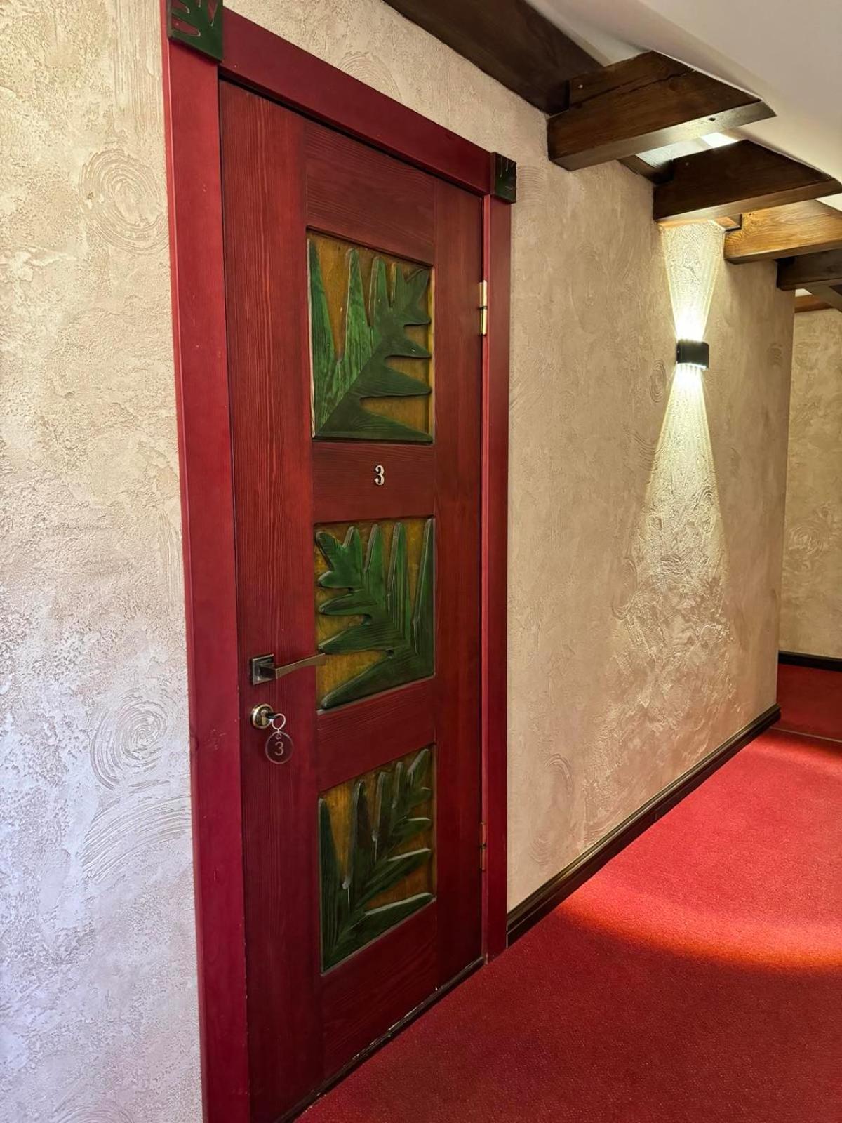 Hotel Veles Zolotonosa Kültér fotó