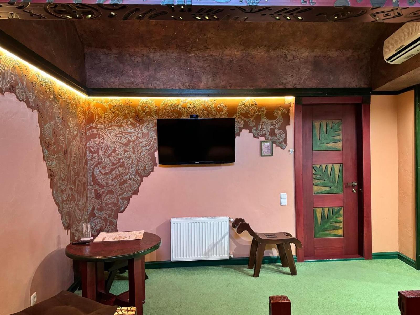 Hotel Veles Zolotonosa Kültér fotó