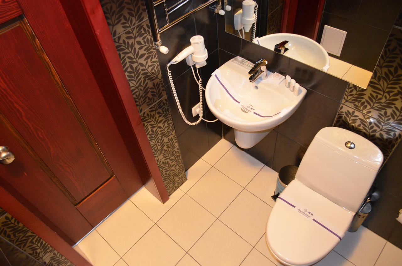 Hotel Veles Zolotonosa Kültér fotó